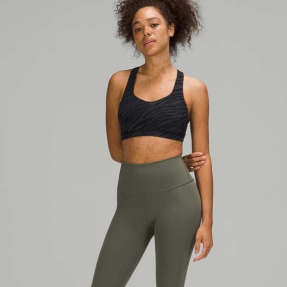 Lululemon Free To Be Serene Bra *Light Support, C/D Cup
Le Tigre Camo Deep Coal - Picture 1 of 7